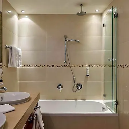 Отель Haldenhof 4*